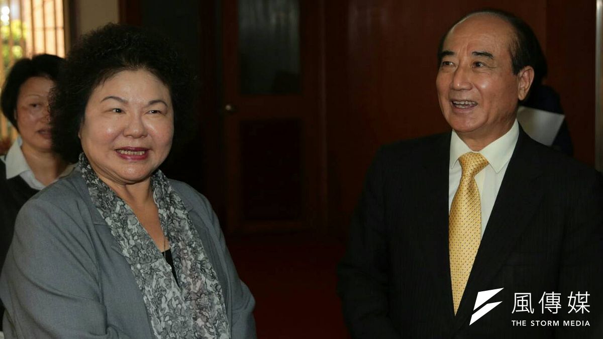 立法院長王金平與高雄市長陳菊25日參加 「深化台灣民主系列講座-地方治理的傳承與經驗」(余志偉攝) 立法院長王金平與高雄市長陳菊25日參加 「深化台灣民主系列講座-地方治理的傳承與經驗」(余志偉攝)