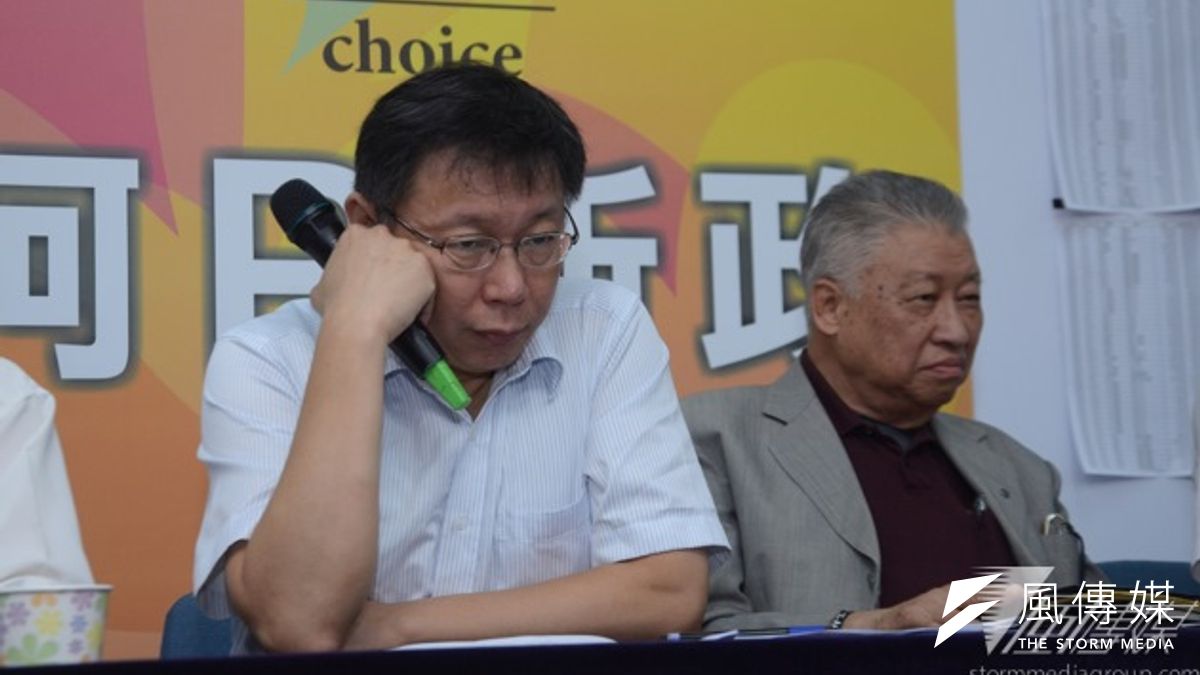 柯文哲昨(18)日親上火線,公布帳目明細,並歡迎各界來查帳。爆料來源國民黨立委羅淑蕾今(19)日就找8名會計師,要前往柯文哲競選總部查帳。(宋小海攝) 柯文哲昨(18)日親上火線,公布帳目明細,並歡迎各界來查帳。爆料來源國民黨立委羅淑蕾今(19)日就找8名會計師,要前往柯文哲競選總部查帳。(宋小海攝)