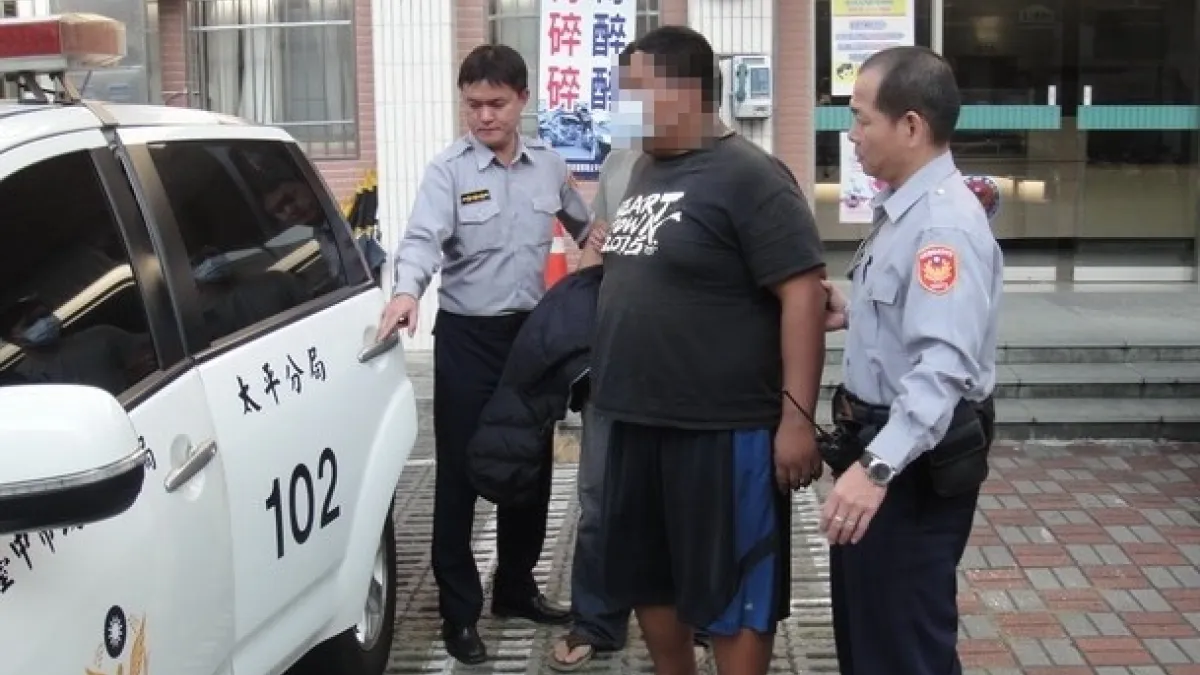 提款機便衣埋伏 警逮捕2詐騙車手