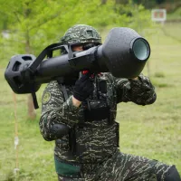 The "Kestrel II anti-armor rocket," independently developed by the National Chung-Shan Institute of Science and Technology (NCSIST) to enhance asymmetric warfare and urban combat capabilities, has been publicly revealed for the first time. (Photo by Chang The "Kestrel II anti-armor rocket," independently developed by the National Chung-Shan Institute of Science and Technology (NCSIST) to enhance asymmetric warfare and urban combat capabilities, has been publicly revealed for the first time. (Photo by Chang