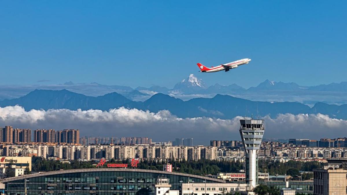 台海解碼》台灣直飛成都重大異動!長榮、華航改降雙流機場,兩岸直航有「矮化」隱憂?