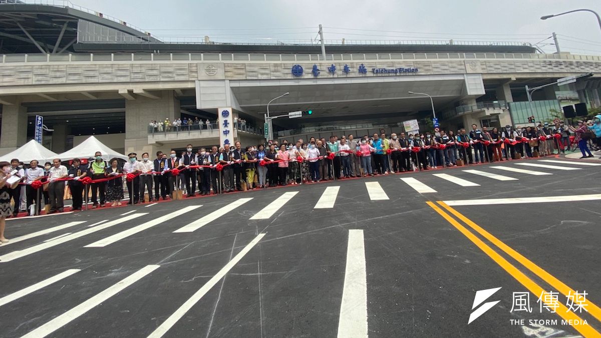 延宕13年的台中大智路10日舉行通車典禮。(圖/記者王秀禾攝) 延宕13年的台中大智路10日舉行通車典禮。(圖/記者王秀禾攝)
