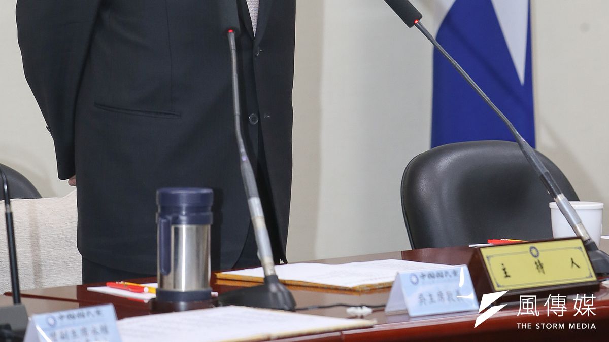 國民黨主席吳敦義表示,不僅是要聲援母校校長遴選委員會的決定,更是要捍衛民主的珍貴價值,維護得來不易的大學自治。(資料照,陳明仁攝) 國民黨主席吳敦義表示,不僅是要聲援母校校長遴選委員會的決定,更是要捍衛民主的珍貴價值,維護得來不易的大學自治。(資料照,陳明仁攝)