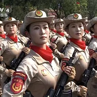 中国の女性兵士部隊が九三軍事パレードに参加(写真/CCTVより転載) 中国の女性兵士部隊が九三軍事パレードに参加(写真/CCTVより転載)