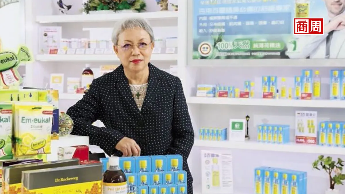 從小體弱多病的蔡秉芳,一直強調預防勝於治療,就連看到門市人員用外帶紙碗吃飯,她也會不斷勸他們隨身攜帶食器。