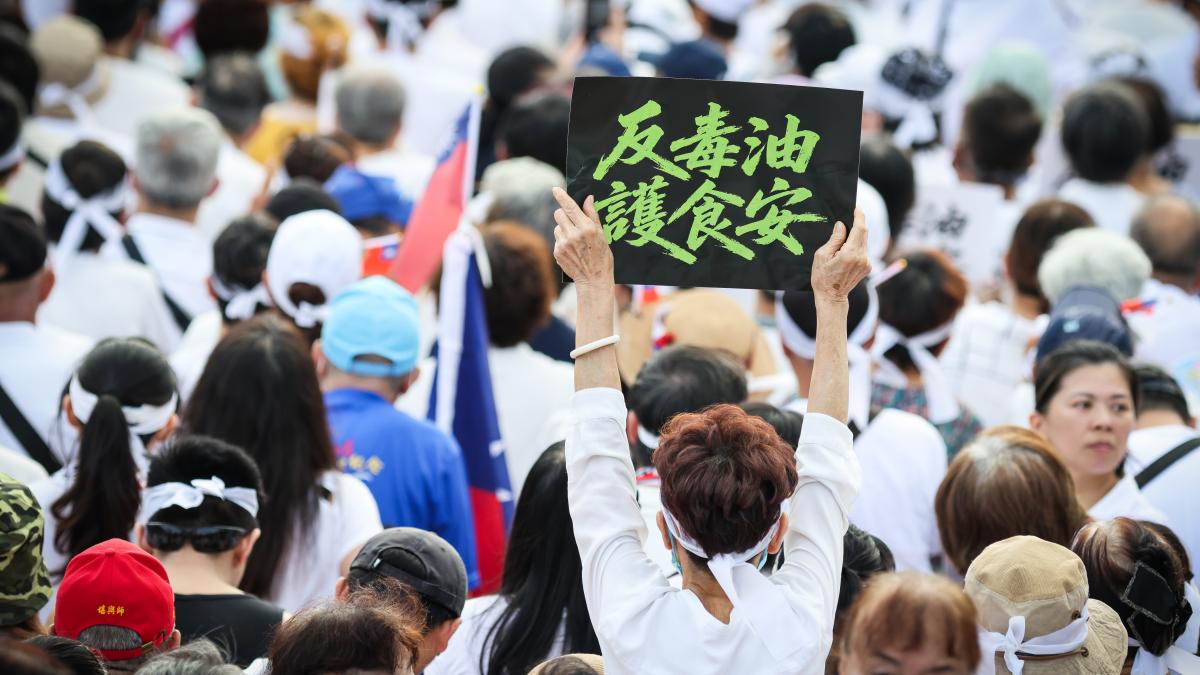 中聯油脂苯駢芘超標,全台22縣市淪陷!毒油供應鏈追查進度指南,查詢毒油與退貨懶人包