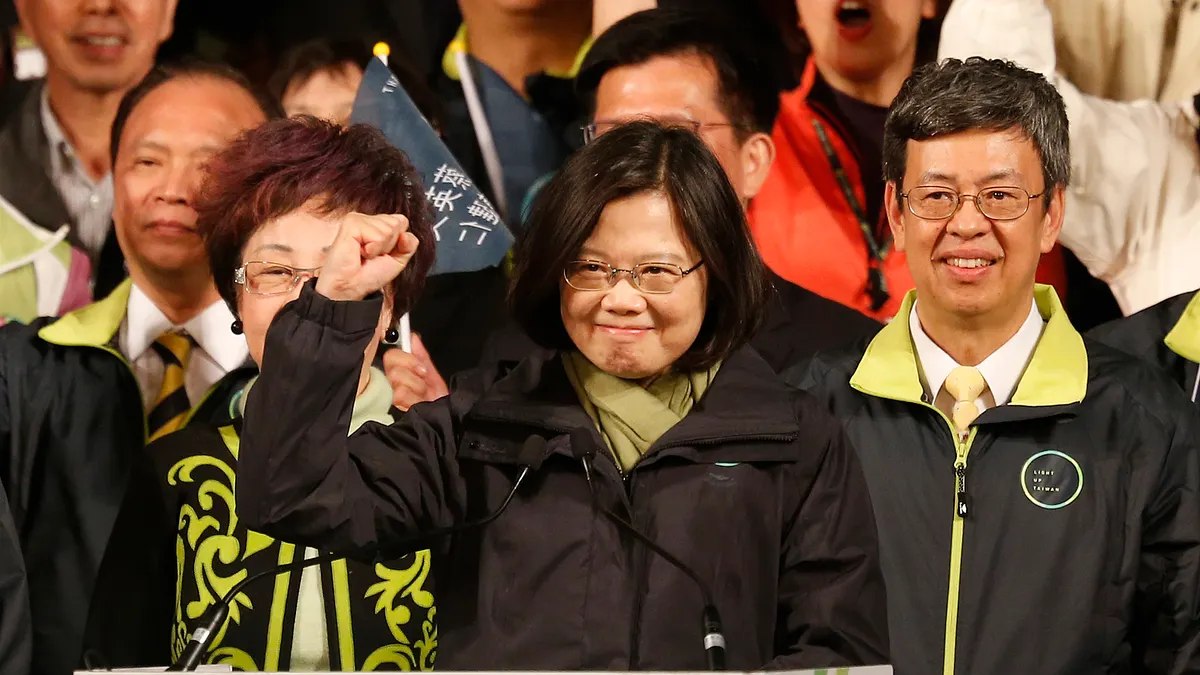 和勝選比起來,總統當選人蔡英文目前及未來要面對的政治運作,可能是更困難的。(美聯社) 和勝選比起來,總統當選人蔡英文目前及未來要面對的政治運作,可能是更困難的。(美聯社)