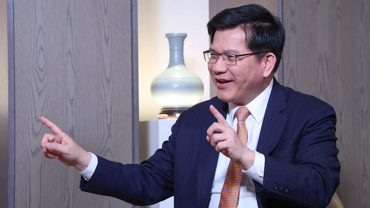 外交部長・林佳龍氏、番組『下班国際線』出演。(写真/顔麟宇撮影) 外交部長・林佳龍氏、番組『下班国際線』出演。(写真/顔麟宇撮影)