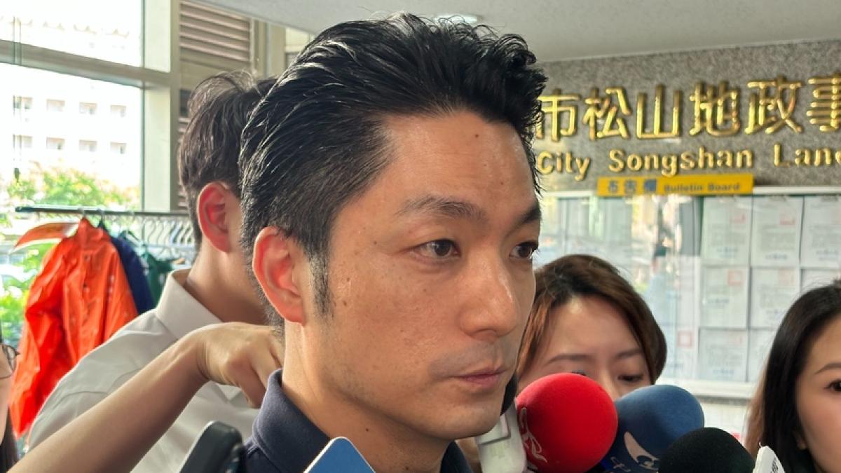蔣萬安放颱風假,邱議瑩嗆「經濟損失算誰的?」他2字揭民進黨最大問題