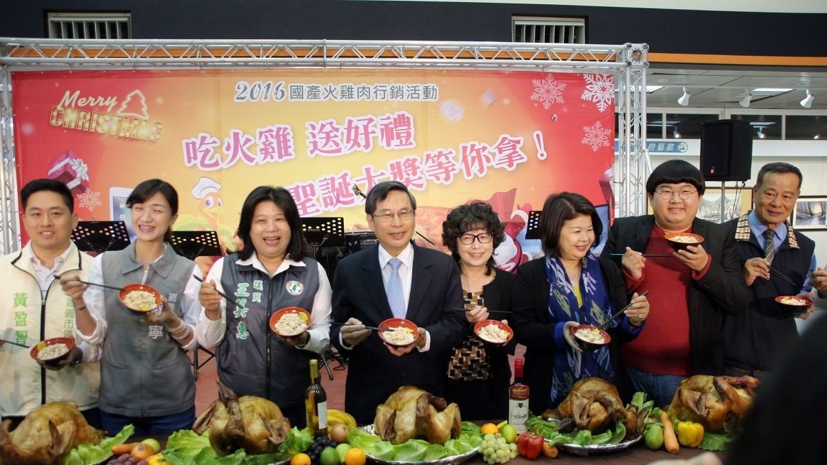 宣傳嘉市跨年活動 涂醒哲搬火雞肉飯邀民眾爽嗑 宣傳嘉市跨年活動 涂醒哲搬火雞肉飯邀民眾爽嗑