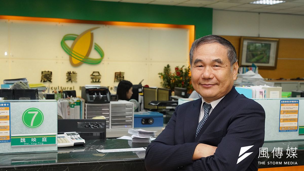 農業金庫是目前全台38家銀行,唯一沒有設立國際業務分行(OBU)的;全國農業金庫董事長吳明敏強調,政府開發協助計畫(ODA)和農業金庫OBU的設置「一點關係也沒有」。(盧逸峰攝) 農業金庫是目前全台38家銀行,唯一沒有設立國際業務分行(OBU)的;全國農業金庫董事長吳明敏強調,政府開發協助計畫(ODA)和農業金庫OBU的設置「一點關係也沒有」。(盧逸峰攝)