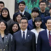 Former President Ma Ying-jeou (right) has accused former Ma Ying-jeou Foundation Executive Director Wang Guangci (front left) and Hsiao Hsu-tsen (center) of violating financial discipline. At a press conference held today, Ma questioned whether Wang had d Former President Ma Ying-jeou (right) has accused former Ma Ying-jeou Foundation Executive Director Wang Guangci (front left) and Hsiao Hsu-tsen (center) of violating financial discipline. At a press conference held today, Ma questioned whether Wang had d