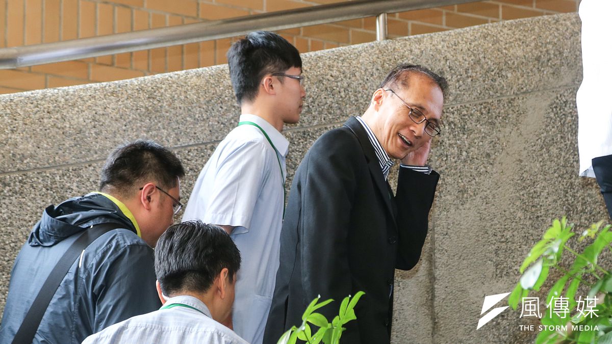 民進黨共識營第二日,準閣揆林全側耳聽聞,回答共識營效果很好(陳明仁攝) 民進黨共識營第二日,準閣揆林全側耳聽聞,回答共識營效果很好(陳明仁攝)