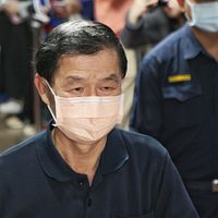 本件では、検察が彭振聲氏と朱亞虎氏に対して違法な取り調べを行った疑いが焦点となっており、柯文哲氏や沈慶京氏らがその手法に疑問を呈したことを受け、裁判所は本日、関連する録音データの検証を予定していた。審理は約1か月間中断されており、立法委員の黃國昌氏が立法院で問題の録音を公開したことで、社会に大きな波紋が広がっていた。(写真/柯承惠撮影) 本件では、検察が彭振聲氏と朱亞虎氏に対して違法な取り調べを行った疑いが焦点となっており、柯文哲氏や沈慶京氏らがその手法に疑問を呈したことを受け、裁判所は本日、関連する録音データの検証を予定していた。審理は約1か月間中断されており、立法委員の黃國昌氏が立法院で問題の録音を公開したことで、社会に大きな波紋が広がっていた。(写真/柯承惠撮影)