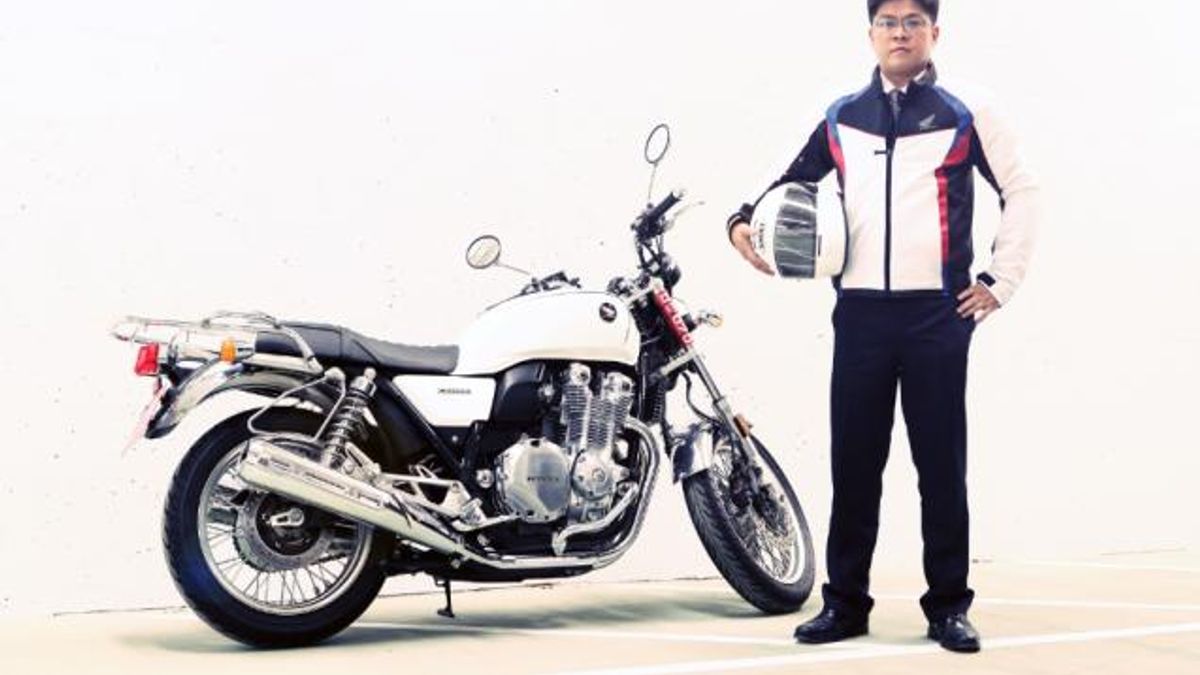 如果只能擁有一個夢想,而又要為那個夢想取個名字,我想……是「重機」。 如果只能擁有一個夢想,而又要為那個夢想取個名字,我想……是「重機」。