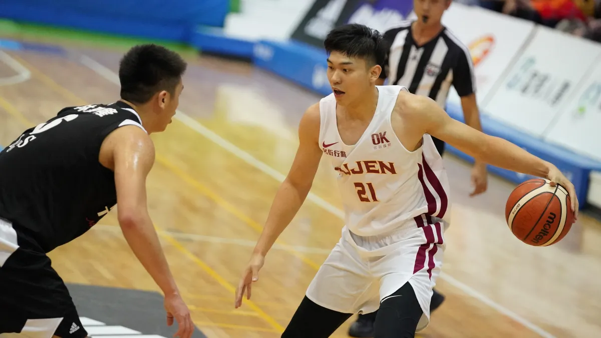 輔大主力中鋒曾祥鈞25分12籃板,本季5度雙十。(大專體總提供)