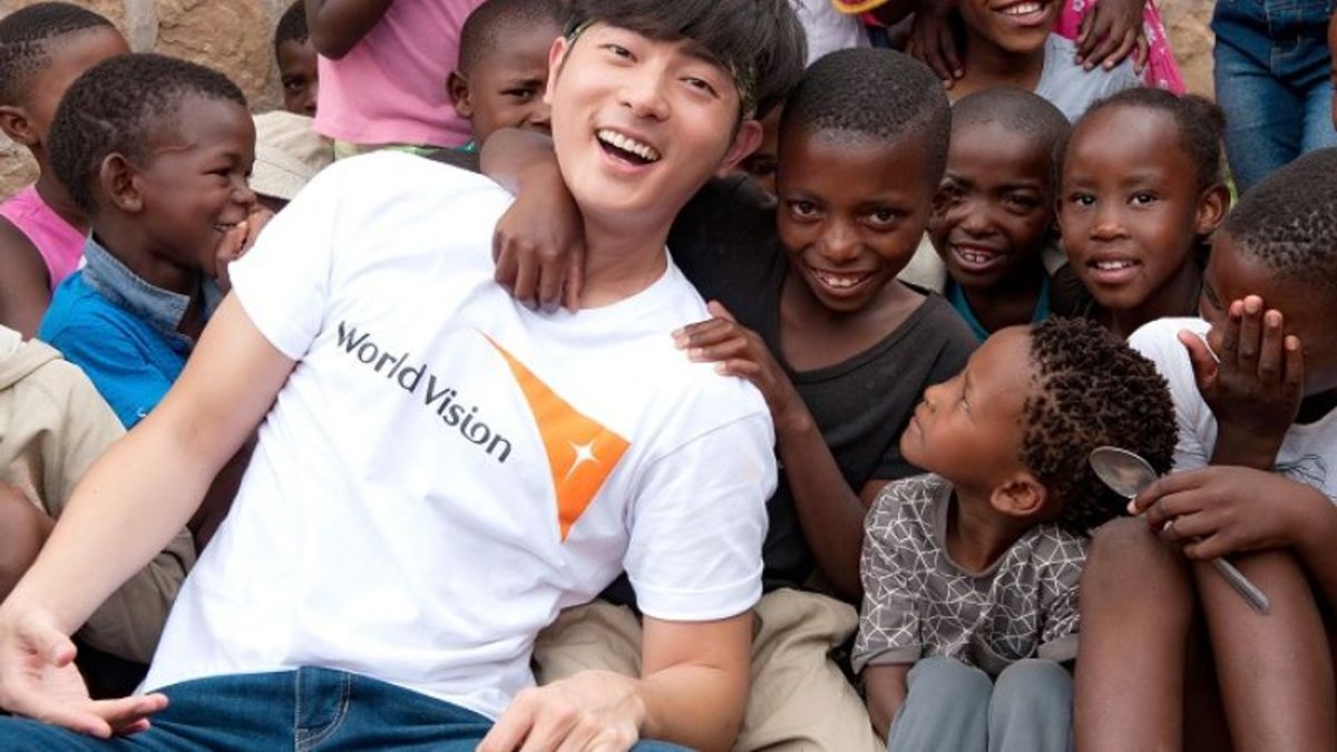 「那邊什麼都沒有,但人們都很堅強,也很樂觀。」宥勝說。(圖/Marie Claire美麗佳人、世界展望會提供) 「那邊什麼都沒有,但人們都很堅強,也很樂觀。」宥勝說。(圖/Marie Claire美麗佳人、世界展望會提供)