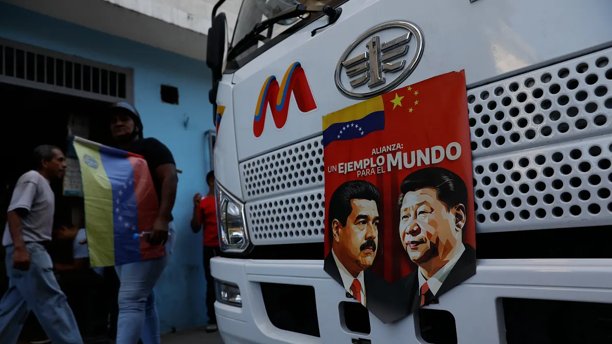 中國原本為委內瑞拉主要的原油買家,如今隨著馬杜洛政權遭到顛覆,這樣的貿易格局可能改寫,並衝擊人民幣國際化進程。(美聯社)