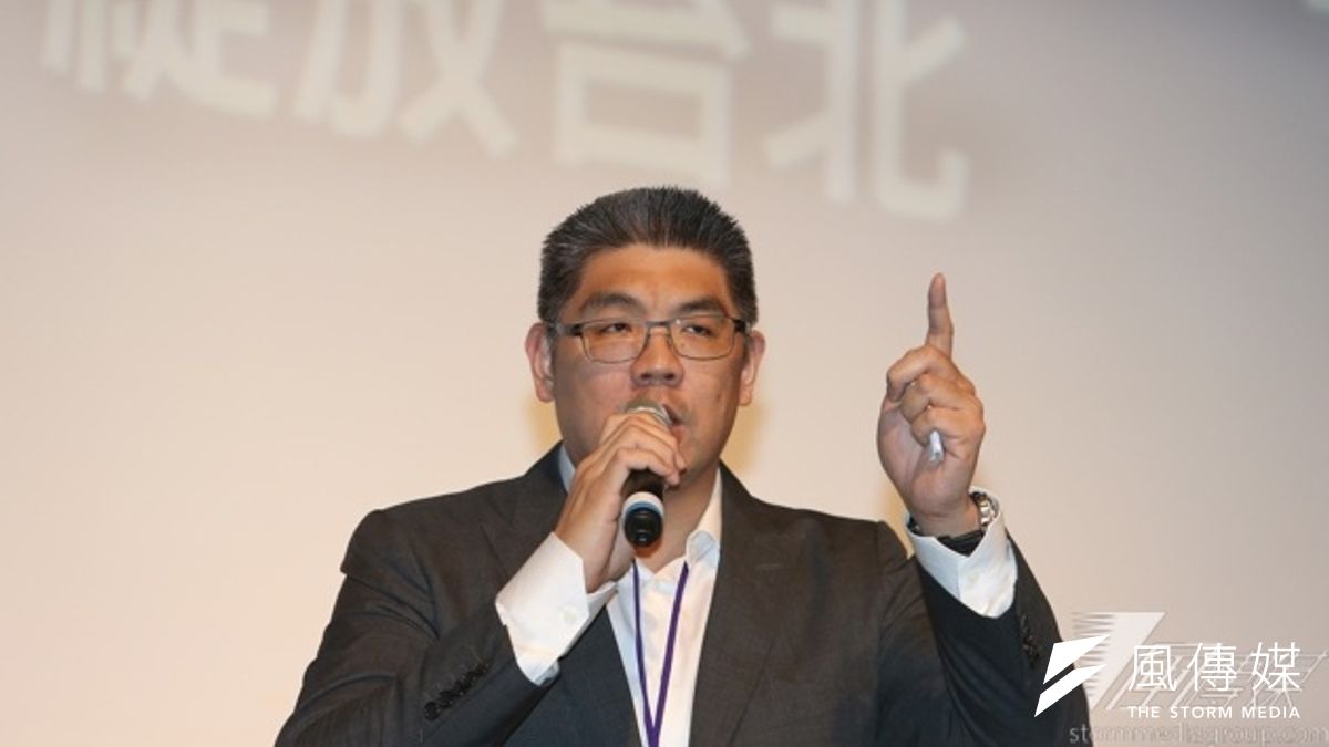 國民黨台北市長參選人連勝文9日拋出嬰幼兒照顧政策,打算將幼兒育兒津貼從現行每月2500元提高到3000元。(資料照片,吳逸驊攝) 國民黨台北市長參選人連勝文9日拋出嬰幼兒照顧政策,打算將幼兒育兒津貼從現行每月2500元提高到3000元。(資料照片,吳逸驊攝)