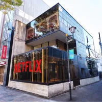 NetflixがGWを「ネトフリ休暇」と定義し、豪華ゲスト出演のポッドキャスト配信や原宿での限定ストア、キッズ向け新アプリ提供など、視聴体験を拡張する大規模キャンペーンを開始する。(写真/Netflix提供) NetflixがGWを「ネトフリ休暇」と定義し、豪華ゲスト出演のポッドキャスト配信や原宿での限定ストア、キッズ向け新アプリ提供など、視聴体験を拡張する大規模キャンペーンを開始する。(写真/Netflix提供)