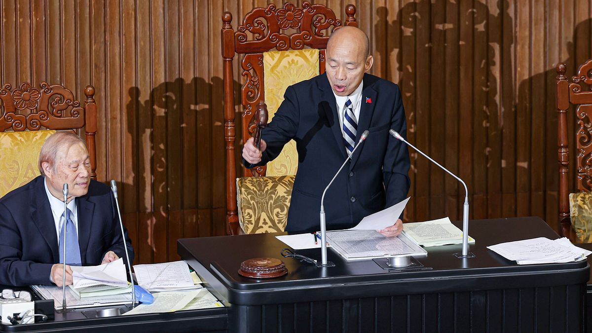 公教年金新局上路!老師/公務員月領退休金變多?18%優存回歸?退撫基金破產風險一次看