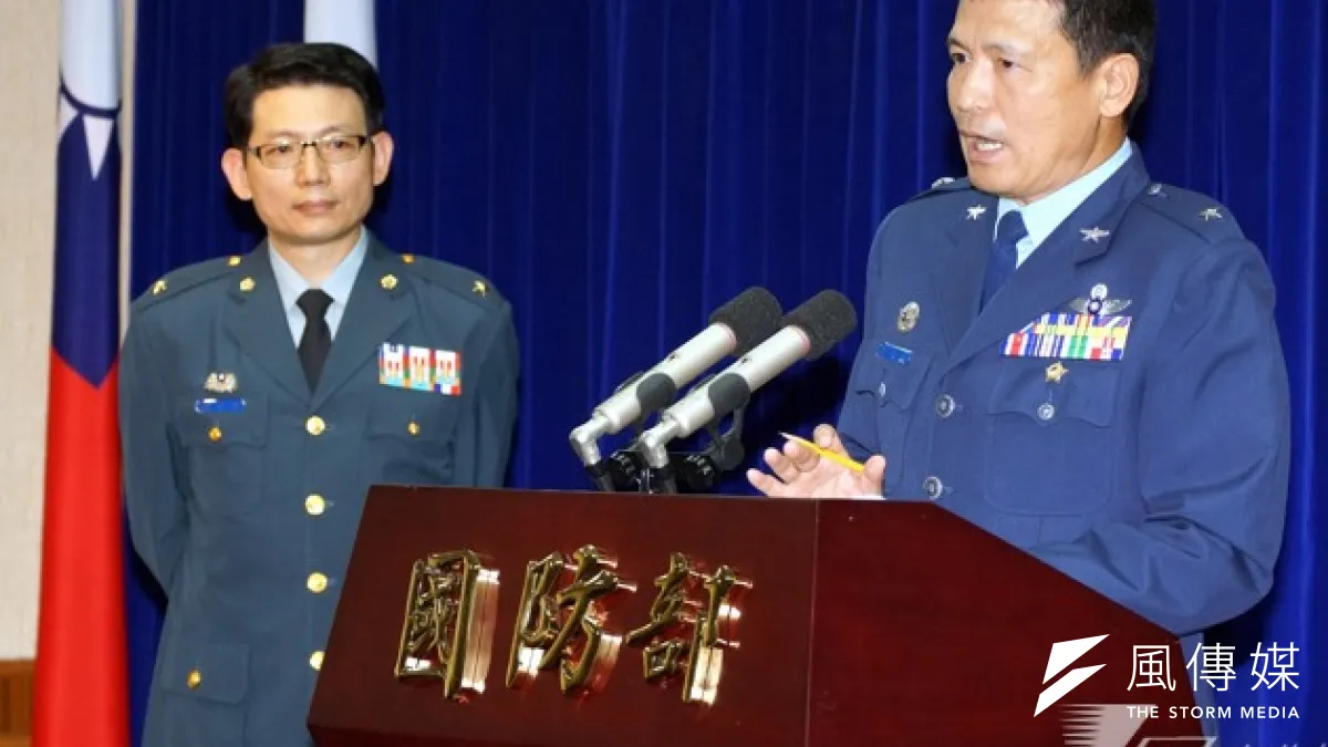 空軍司令部證實,一架隸屬空軍官校的AT-3教練機,今天上午進行例行飛行訓練時,於11時17分墜毀在高雄梓官地區。(蘇仲泓攝)