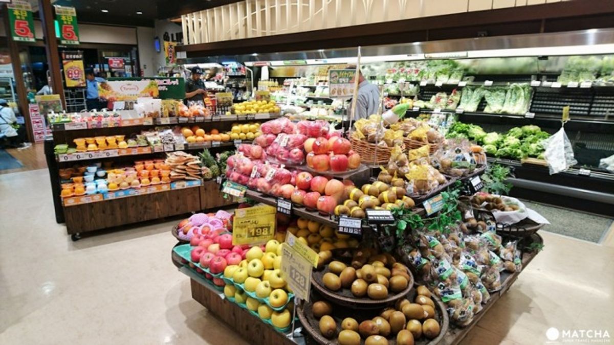 想在超市撿便宜,就跟日本主婦學習這五個小秘訣。(圖/MATCHA提供) 想在超市撿便宜,就跟日本主婦學習這五個小秘訣。(圖/MATCHA提供)