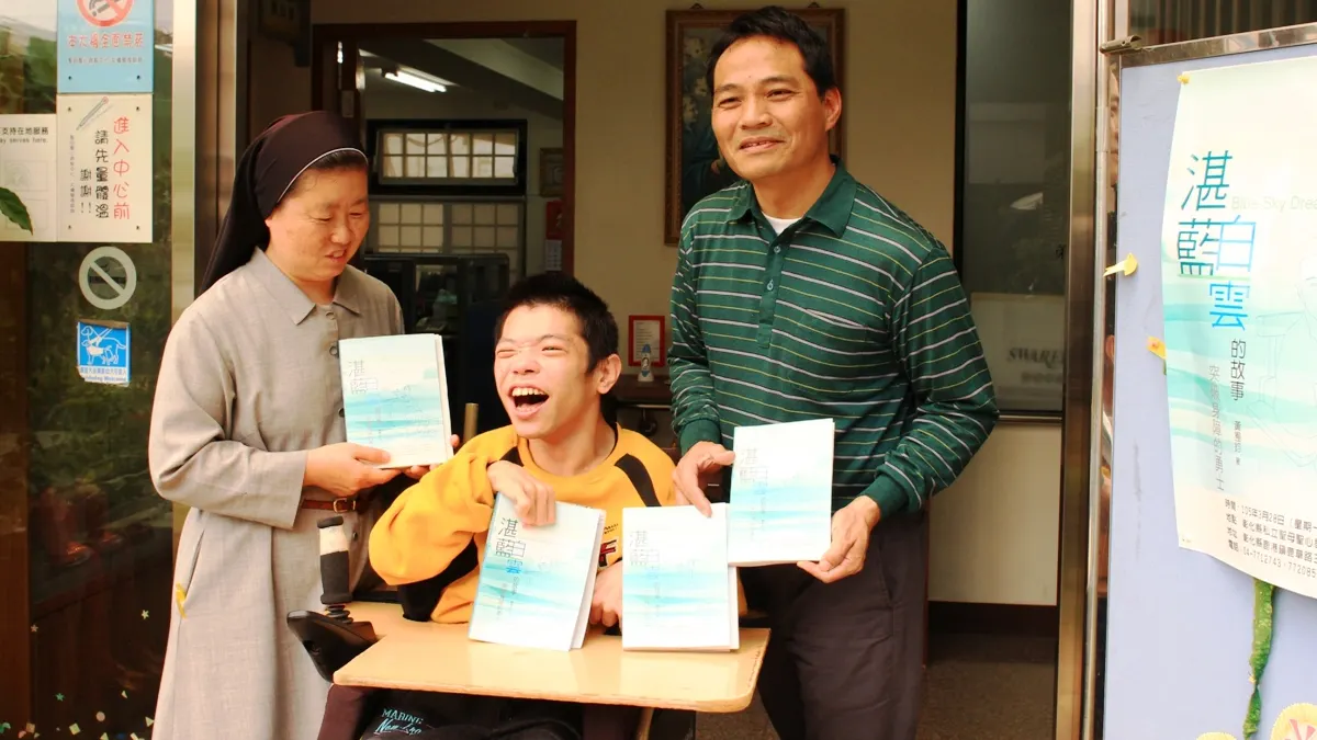 突破心靈枷鎖 重度腦麻病患寫下20萬字生命故事 突破心靈枷鎖 重度腦麻病患寫下20萬字生命故事