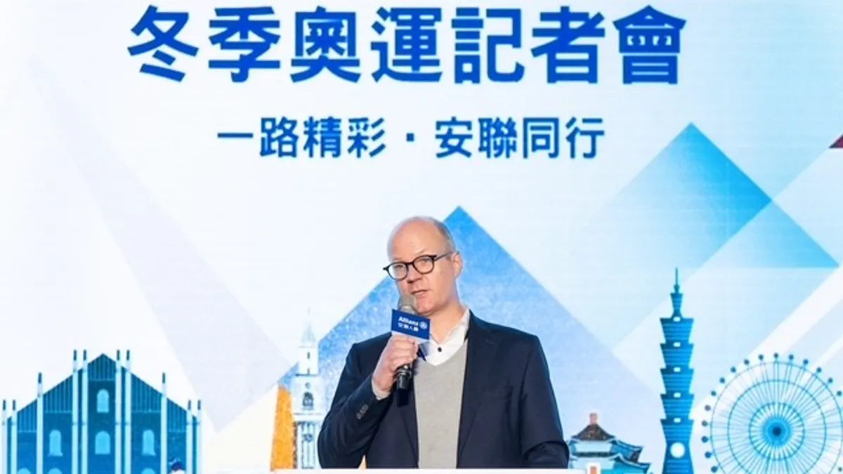 安聯人壽總經理羅偉睿(Joos Louwerier)8日出席記者會,宣布安聯力邀花式滑冰選手李宇翔擔任2026米蘭冬奧代言人。(安聯人壽提供) 安聯人壽總經理羅偉睿(Joos Louwerier)8日出席記者會,宣布安聯力邀花式滑冰選手李宇翔擔任2026米蘭冬奧代言人。(安聯人壽提供)