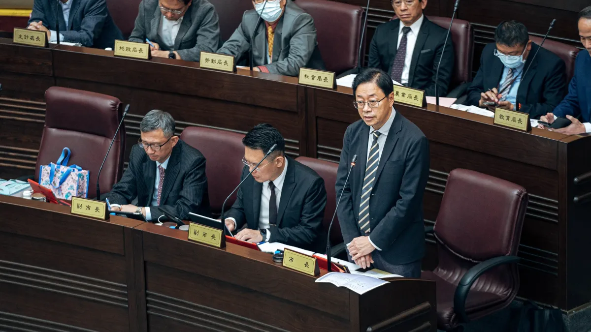 桃市府表示市政具有延續性,工作報告難免有所重複,非議員所指市府團隊「尸位素餐,愧對人民」。(圖/桃園市政府提供)