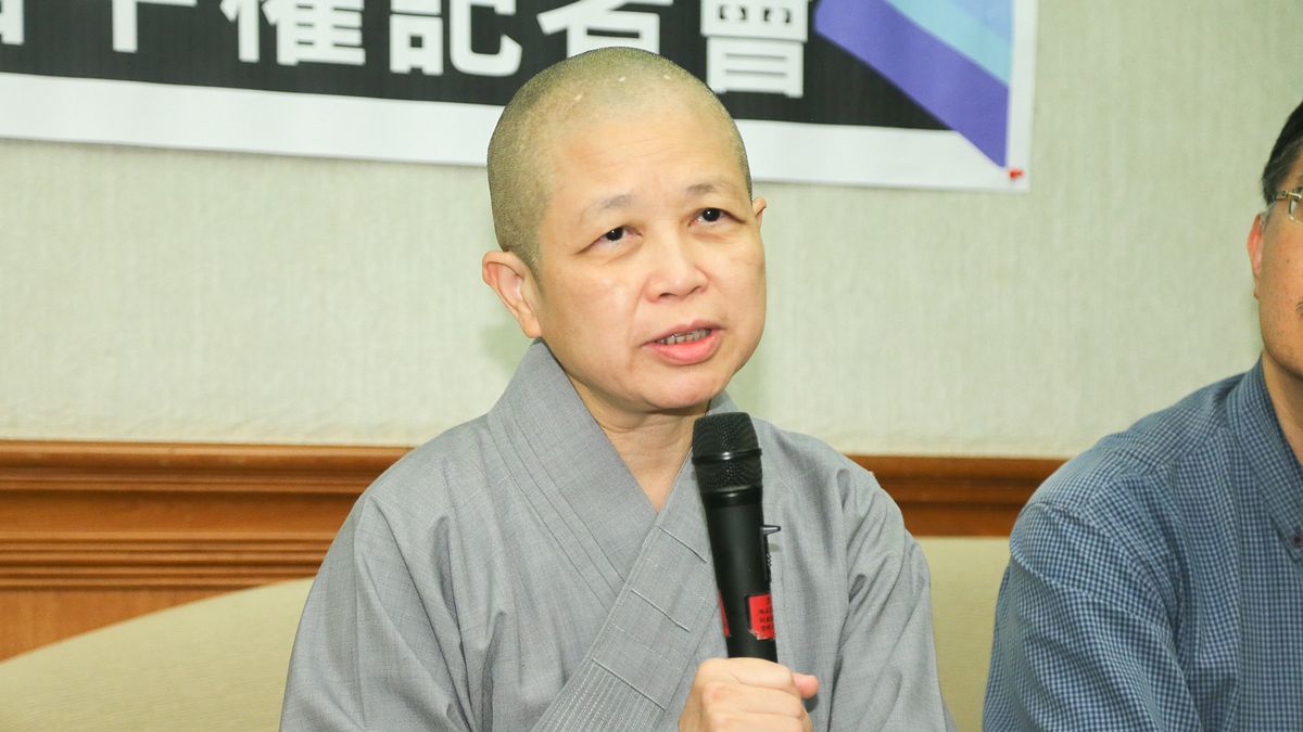 釋昭慧法師屢屢處在普發1萬元現金議題風口浪尖。(資料照,陳明仁攝) 釋昭慧法師屢屢處在普發1萬元現金議題風口浪尖。(資料照,陳明仁攝)