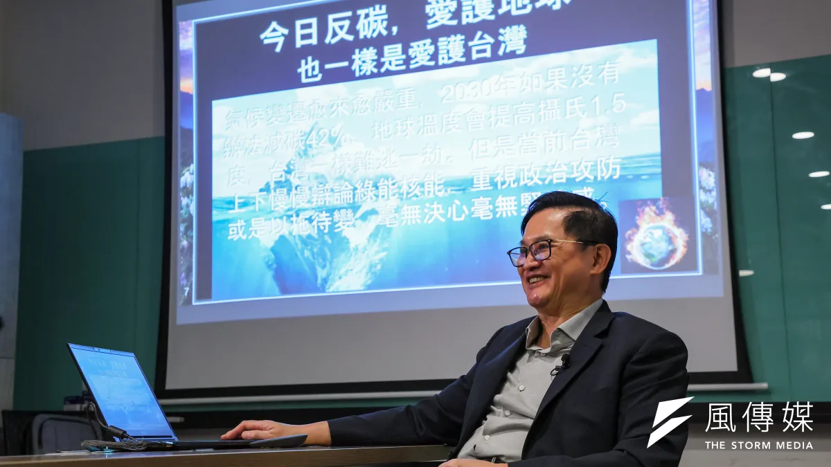 AI浪潮來襲,外界預估台灣用電量將出現一定的增長。對於風電與光電的不穩定性,童子賢接受《風傳媒》專訪時表示頗為憂慮。(顏麟宇攝)