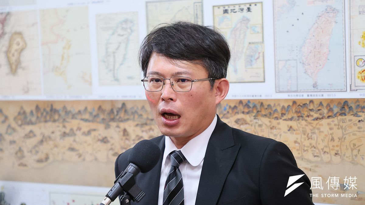 立委黃國昌今日再披露,華亞科農業區變更一事,2014年內政部早就駁回了,結果2017年鄭文燦收錢交辦以後就捲土重來。(資料照,顏麟宇攝) 立委黃國昌今日再披露,華亞科農業區變更一事,2014年內政部早就駁回了,結果2017年鄭文燦收錢交辦以後就捲土重來。(資料照,顏麟宇攝)