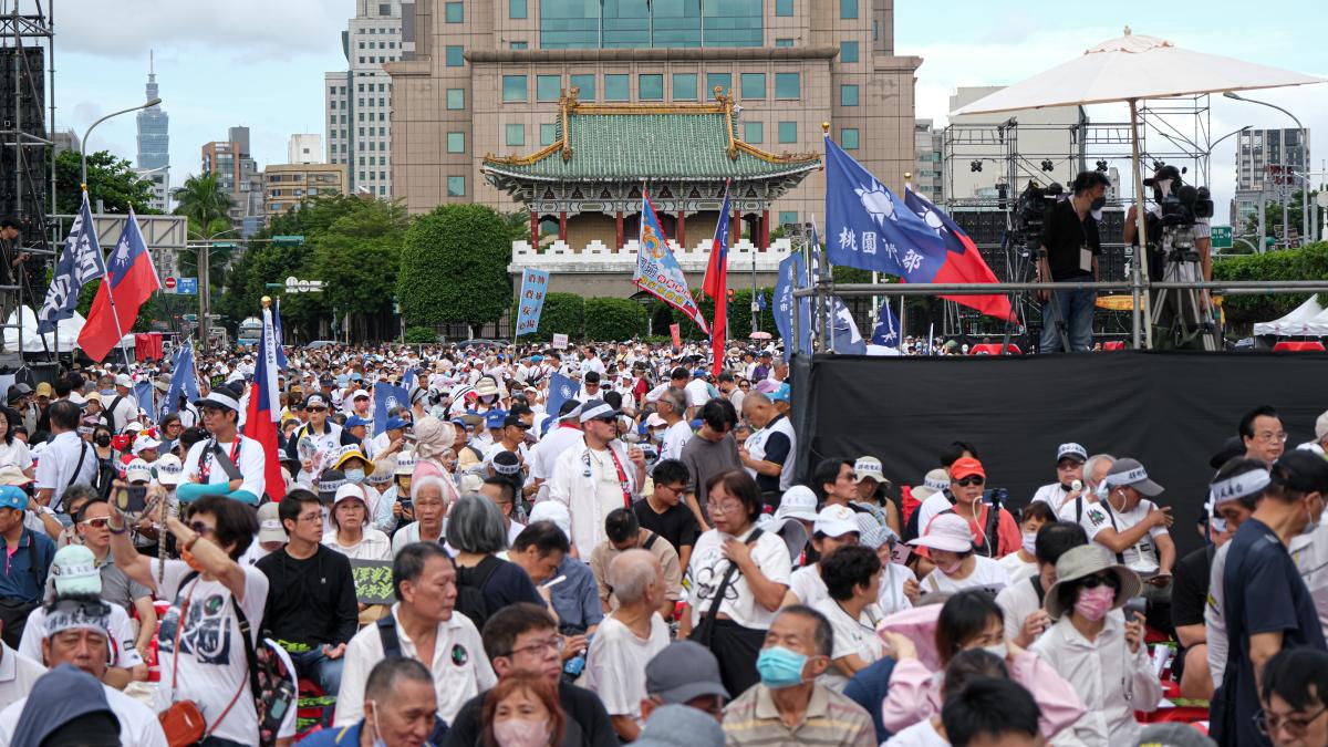 20萬人集結凱道反毒油 工程師喊「看見希望」:街頭起家的民進黨怕了