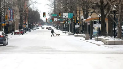 Snow continues to cause disruption in Fort Worth, Texas