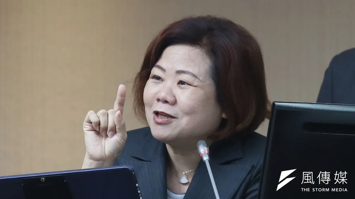 一句「拍陳其邁馬屁」,勞動部部長許銘春被同黨立委楊曜氣哭。(柯承惠攝)