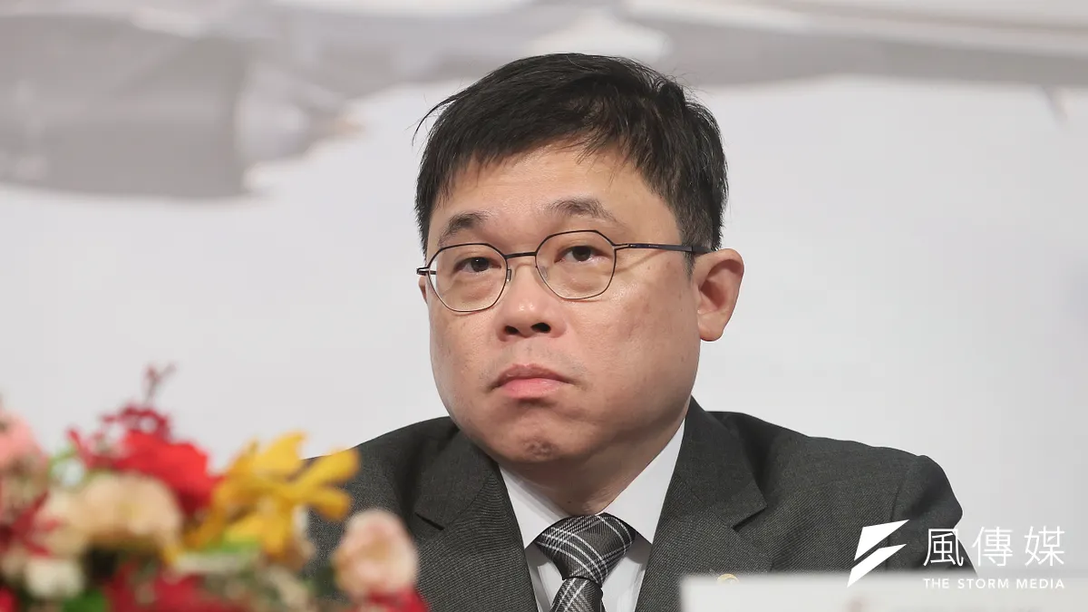 星宇航空の張国煒会長(写真参照)は9月18日、弁護士を通じて台北地方検察庁に告訴状を提出。兄の張国華氏と長栄グループの古参幹部である柯麗卿氏、戴錦銓氏、劉孟芬氏、呉界源氏ら5名を、張栄発氏の遺言を故意に無視した疑いで告発した。(資料写真、呉逸驊撮影) 星宇航空の張国煒会長(写真参照)は9月18日、弁護士を通じて台北地方検察庁に告訴状を提出。兄の張国華氏と長栄グループの古参幹部である柯麗卿氏、戴錦銓氏、劉孟芬氏、呉界源氏ら5名を、張栄発氏の遺言を故意に無視した疑いで告発した。(資料写真、呉逸驊撮影)