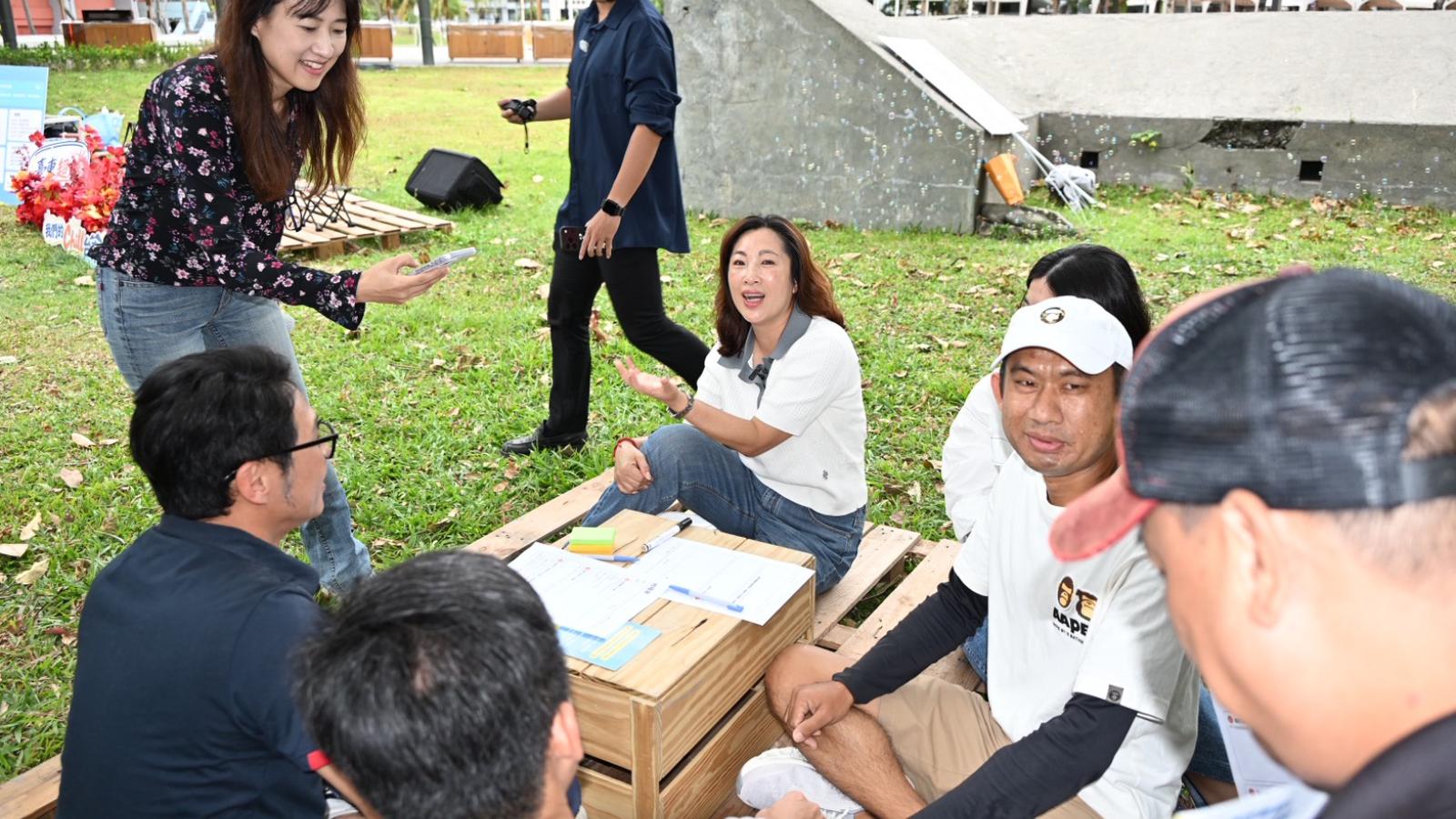 吳秀華與青年草地對談 OST方式打破傳統座談會