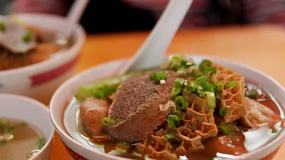 美味牛雜湯是許多饕客最愛的料理之一。(圖/Dennis Wong@Flickr)