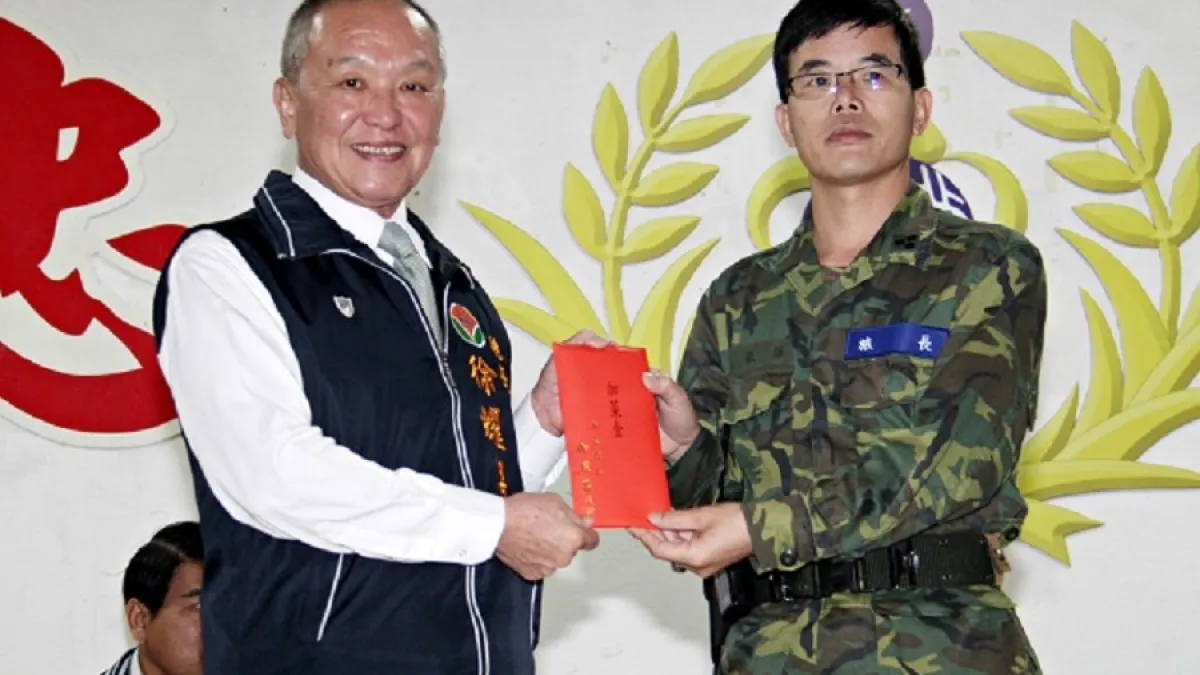 揪感心!慰勉教召後備軍人 苗栗縣長徐耀昌致贈加菜金