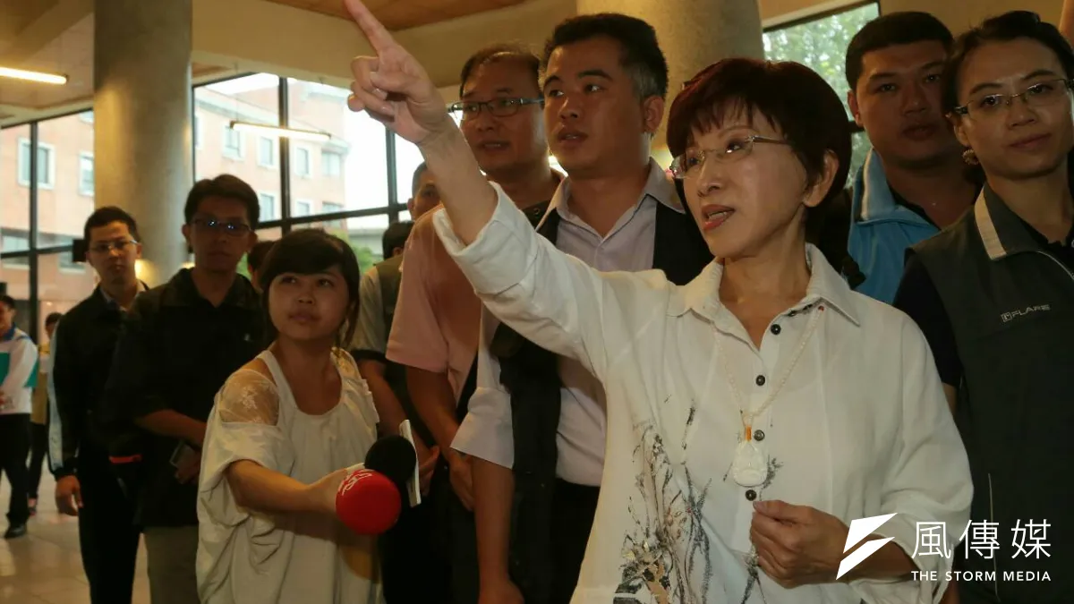 國民黨總統參選人洪秀柱26日到劍潭活動中心出席全國教師會後援會成立大會(顏麟宇攝)