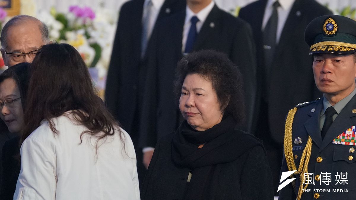 曾任高雄市新聞局長的民進黨立委賴瑞隆指出,監察院已沒有任何總統府前秘書長陳菊市長時期調查中的案子。(資料照,盧逸峰攝) 曾任高雄市新聞局長的民進黨立委賴瑞隆指出,監察院已沒有任何總統府前秘書長陳菊市長時期調查中的案子。(資料照,盧逸峰攝)