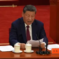 2026年7月1日、北京の人民大会堂で開かれた中国共産党創立105周年記念式典で演説する習近平国家主席。(写真/AP通信) 2026年7月1日、北京の人民大会堂で開かれた中国共産党創立105周年記念式典で演説する習近平国家主席。(写真/AP通信)