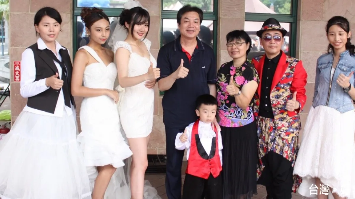 一件婚紗多用途 新北力推環保婚禮