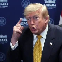 トルコのアンカラでNATO首脳会議に出席したトランプ米大統領。(AP通信) トルコのアンカラでNATO首脳会議に出席したトランプ米大統領。(AP通信)