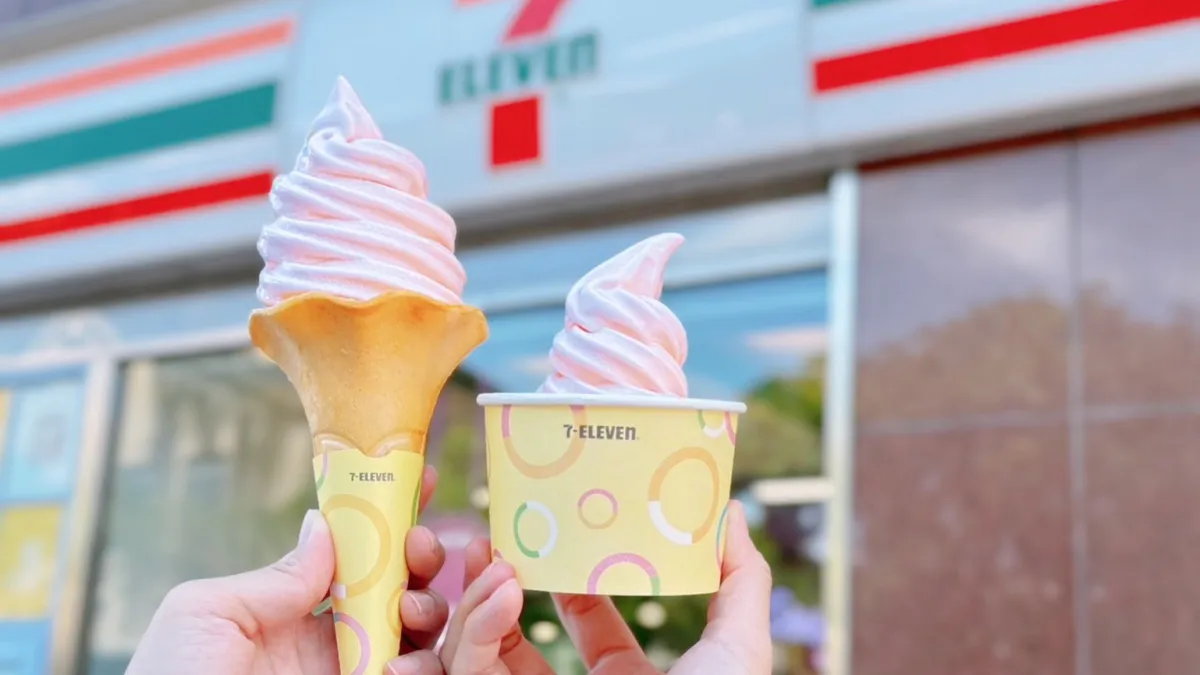 7-ELEVEN攜手桃園市府桃園好農合作於6月12日起推出「水蜜桃牛奶霜淇淋」,每支售價49元。(圖/統一集團提供)