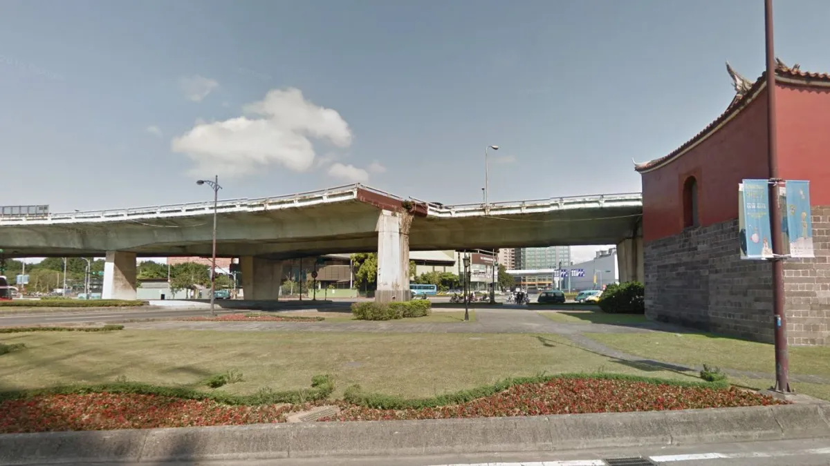 忠孝橋引道將在明年春節拆除。(取自google map)
