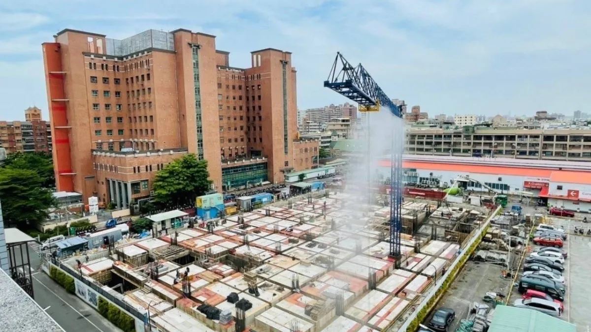 高雄市空氣污染中33%是本地產生,易受境外及高雄以北縣市影響,空品改善相較其他縣市嚴峻,環保局積極透過推動多項空污措施改善。(圖/環保局提供)