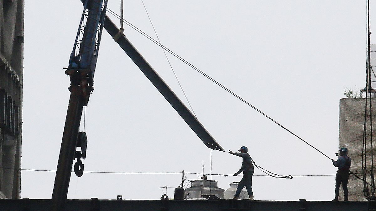 勞保最新紓困措施來了,勞工最高拿10萬!申辦期不到20天 資格、流程一覽