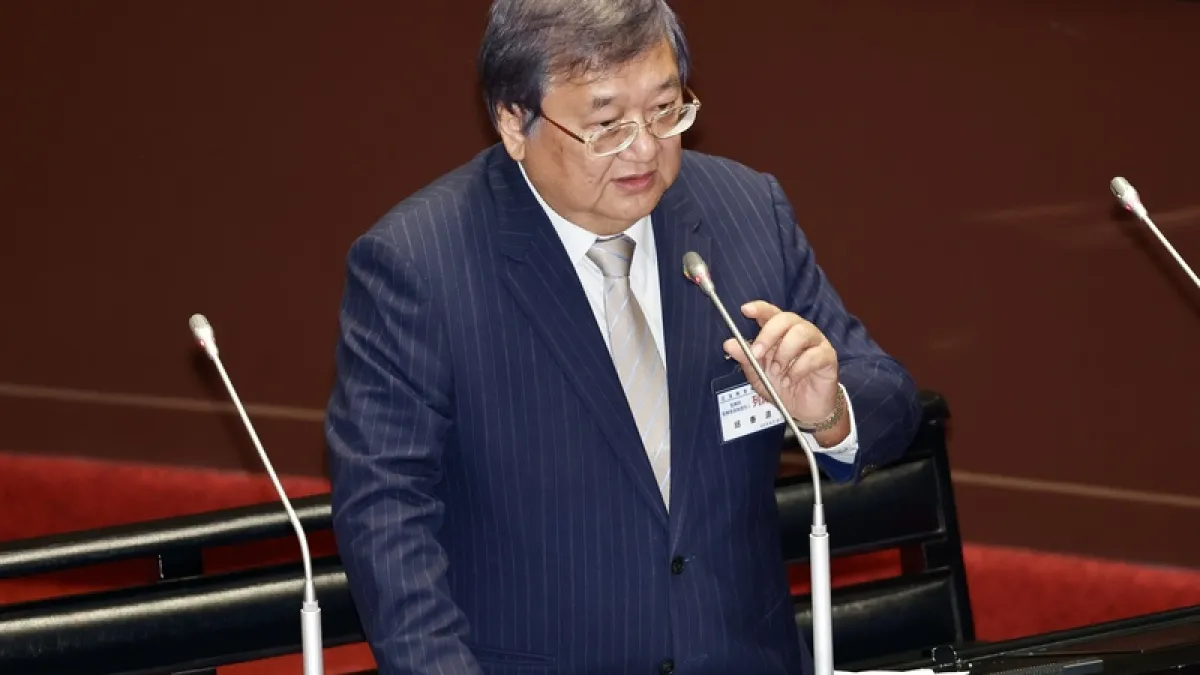 立法院全院委員會20日繼續審查監察院人事同意權案,邀請監察委員被提名人邱泰源(圖)列席,接受朝野立委詢問。(中央社)
